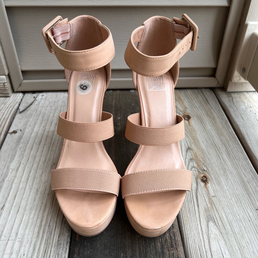 🤍SUPER CUTE Nude 5” Heels🤍